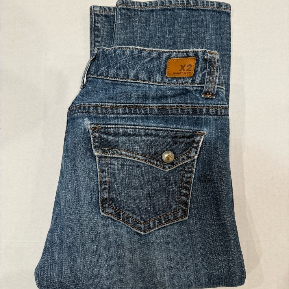 X2 Women's Cropped Blue Jeans Sz 8